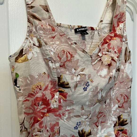 Express Tops - Express-Floral-Cropped-Sleevless-Fall-Add Blazer-Size Medium-Stretch-Lined